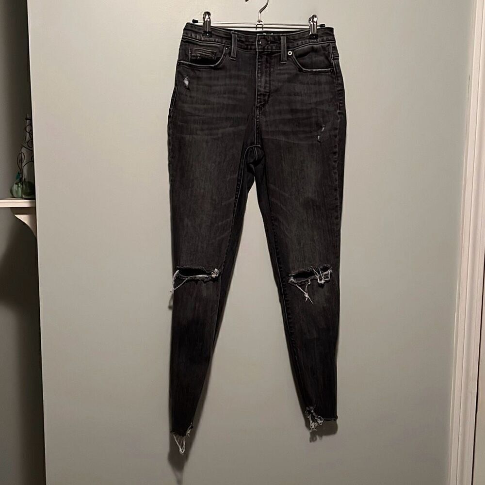 Universal Thread Women's Distressed High-Rise Black Denim Skinny Jeans